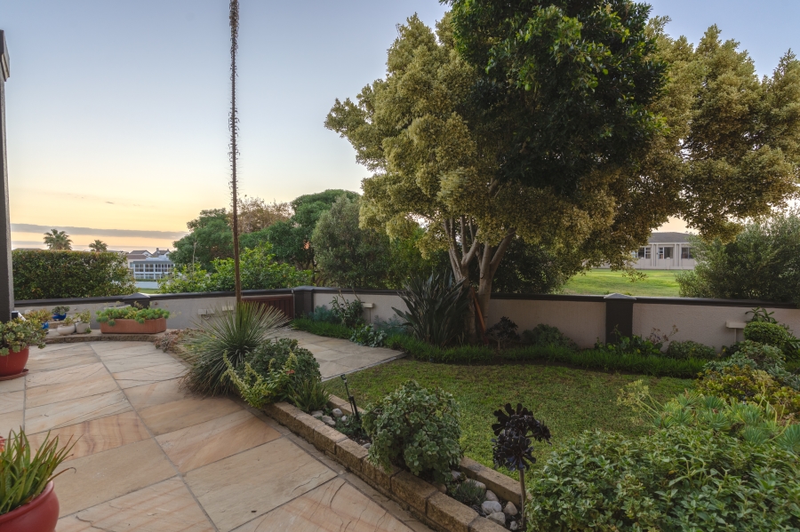 5 Bedroom Property for Sale in Greenways Golf Estate Western Cape